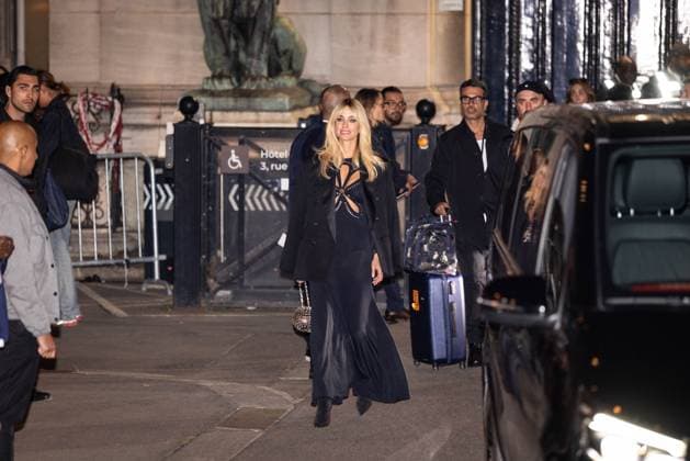 Doukissa Nomikou à la sortie du défilé lOréal A Celebration of Women s Empowerment, Collection Femme Prêt à Porter Printemps Eté 2026 lors de la Fashion Week de Paris PFW le 29 septembre 2025 Julien Sarkissian Bestimage Exit from the LOréal fashion show A Celebration of Women s Empowerment, Women s Ready to Wear Spring Summer 2026 Collection during Paris Fashion Week PFW on 29 September 2025 Paris France  Copyright: xJulienxSarkissianx xBestimagexJulienxSarkissianx xBestimagex