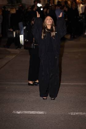 Belinda à la sortie du défilé lOréal A Celebration of Women s Empowerment, Collection Femme Prêt à Porter Printemps Eté 2026 during Paris Fashion Week PFW on 29 September 2025 Julien Sarkissian Bestimage Exit from the LOréal fashion show A Celebration of Women s Empowerment, Women s Ready to Wear Spring Summer 2026 Collection during Paris Fashion Week PFW on 29 September 2025 Paris France  Copyright: xJulienxSarkissianx xBestimagexJulienxSarkissianx xBestimagex