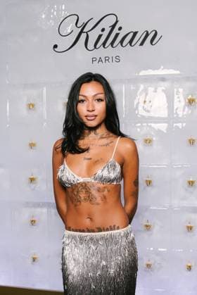 Ogee à la soirée Kilian Paris au Plaza Athénée en marge de la fashion week Collection Femme Prêt à Porter Printemps Eté 2026 à Paris PFW le 29 septembre 2025 Sam Delpech Bestimage Celebs attend the Kilian Paris Angels Share Launch Party as part of Paris Fashion Week on September 29, 2025 in Paris Paris France  Copyright: xSamxDelpechx xBestimagexSamxDelpechx xBestimagex