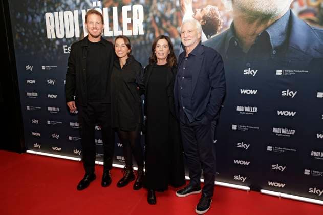 Julian Nagelsmann, Lena Wurzenberger, Sabrina Völler and Rudi Völler at the premiere of the Sky documentary Rudi Völler There is only one at the Gibson Club Frankfurt am Main, 29 09 2025 Foto:xP.xBackx xFuturexImagex voeller_5925