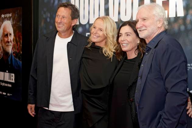 Roger Schmidt, Heike Schmidt, Sabrina Völler and Rudi Völler at the premiere of the Sky documentary Rudi Völler There is only one at the Gibson Club Frankfurt am Main, 29 09 2025 Foto:xP.xBackx xFuturexImagex voeller_5926