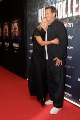Heike Schmidt and Roger Schmidt at the premiere of the Sky documentary Rudi Völler There is only one at the Gibson Club Frankfurt am Main, 29 09 2025 Foto:xP.xBackx xFuturexImagex voeller_5927