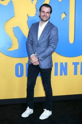 September 29, 2025, Los Angeles, Ca, USA: LOS ANGELES - SEP 29: Sam Romano at the The Roofman LA Premiere at the Paramount Studios on September 29, 2025 in Los Angeles, CA Los Angeles USA - ZUMAb170 20250929_aap_b170_080 Copyright: xKayxBlakex
