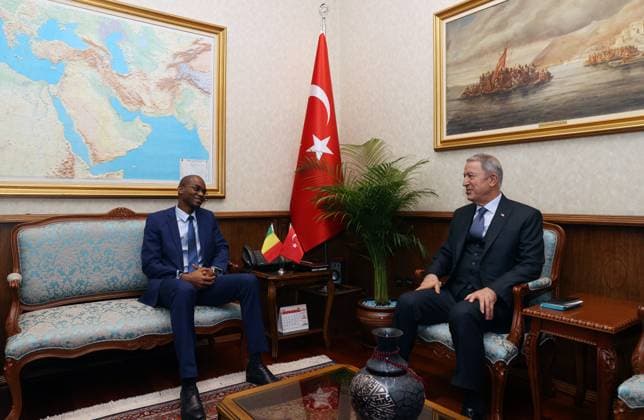 Akar - Camara meeting in Ankara ANKARA, TURKIYE - APRIL 05: Turkish National Defense Minister Hulusi Akar (R) meets Sadio Camara (L), Minister of Defense and Veterans of the Mali with a military ceremony at the Turkish Ministry of National Defense in Ankara, Turkiye on April 05, 2022. Ankara Turkey. Editorial use only. Please get in touch for any other usage.  Copyright: x2025xAnadoluxArifxAkdoÄüanx