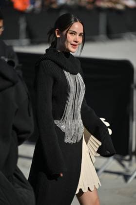 PFW Louis Vuitton Outside Arrivals Urassaya Sperbund arriving at Louis Vuitton Fashion Show during Paris Fashion Week in Paris, France on September 30, 2025. Photo by Julien Reynaud APS-Medias ABACAPRESS.COM Paris France  Copyright: xReynaudxJulien APS-Medias ABACAx