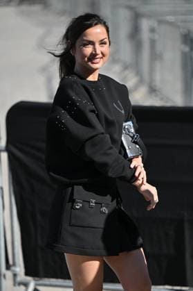 PFW Louis Vuitton Outside Arrivals Ana De Armas arriving at Louis Vuitton Fashion Show during Paris Fashion Week in Paris, France on September 30, 2025. Photo by Julien Reynaud APS-Medias ABACAPRESS.COM Paris France  Copyright: xReynaudxJulien APS-Medias ABACAx