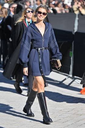 PFW Louis Vuitton Outside Arrivals Giulia Maenza arriving at Louis Vuitton Fashion Show during Paris Fashion Week in Paris, France on September 30, 2025. Photo by Julien Reynaud APS-Medias ABACAPRESS.COM Paris France  Copyright: xReynaudxJulien APS-Medias ABACAx