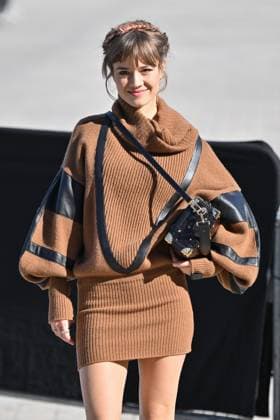 PFW Louis Vuitton Outside Arrivals Lea Drinda arriving at Louis Vuitton Fashion Show during Paris Fashion Week in Paris, France on September 30, 2025. Photo by Julien Reynaud APS-Medias ABACAPRESS.COM Paris France  Copyright: xReynaudxJulien APS-Medias ABACAx