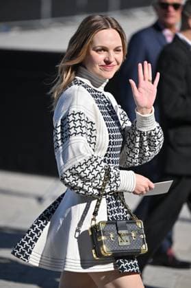 PFW Louis Vuitton Outside Arrivals Odessa Young arriving at Louis Vuitton Fashion Show during Paris Fashion Week in Paris, France on September 30, 2025. Photo by Julien Reynaud APS-Medias ABACAPRESS.COM Paris France  Copyright: xReynaudxJulien APS-Medias ABACAx