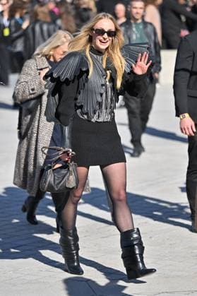 PFW Louis Vuitton Outside Arrivals Sophie Turner arriving at Louis Vuitton Fashion Show during Paris Fashion Week in Paris, France on September 30, 2025. Photo by Julien Reynaud APS-Medias ABACAPRESS.COM Paris France  Copyright: xReynaudxJulien APS-Medias ABACAx