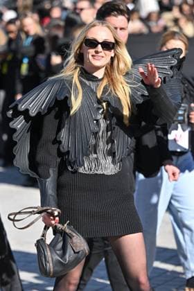 PFW Louis Vuitton Outside Arrivals Sophie Turner arriving at Louis Vuitton Fashion Show during Paris Fashion Week in Paris, France on September 30, 2025. Photo by Julien Reynaud APS-Medias ABACAPRESS.COM Paris France  Copyright: xReynaudxJulien APS-Medias ABACAx