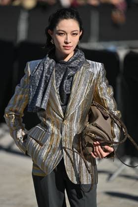 PFW Louis Vuitton Outside Arrivals Elaine Zhong Chuxi arriving at Louis Vuitton Fashion Show during Paris Fashion Week in Paris, France on September 30, 2025. Photo by Julien Reynaud APS-Medias ABACAPRESS.COM Paris France  Copyright: xReynaudxJulien APS-Medias ABACAx