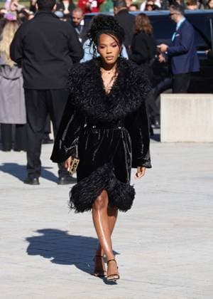 Quen Blackwell Quenlin Riquera Blackwell arrives at the Louis Vuitton Collection Femme Prêt à Porter Printemps Eté 2026 fashion show as part of Paris Fashion Week PFW in the Cour Carrée du Louvre, Paris, France, on September 30, 2025 Denis Guignebourg Bestimage Arrivals at the Louis Vuitton fashion show as part of Spring Summer 2026 Paris Fashion Week held at The Louvre in Paris, France, on September 30, 2025 Paris France  Copyright: xDenisxGuignebourgx xBestimagexDenisxGuignebourgx xBestimagex