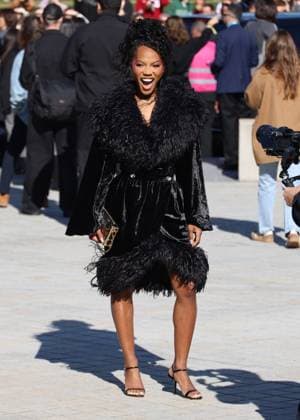 Quen Blackwell Quenlin Riquera Blackwell arrives at the Louis Vuitton Collection Femme Prêt à Porter Printemps Eté 2026 fashion show as part of Paris Fashion Week PFW in the Cour Carrée du Louvre, Paris, France, on September 30, 2025 Denis Guignebourg Bestimage Arrivals at the Louis Vuitton fashion show as part of Spring Summer 2026 Paris Fashion Week held at The Louvre in Paris, France, on September 30, 2025 Paris France  Copyright: xDenisxGuignebourgx xBestimagexDenisxGuignebourgx xBestimagex