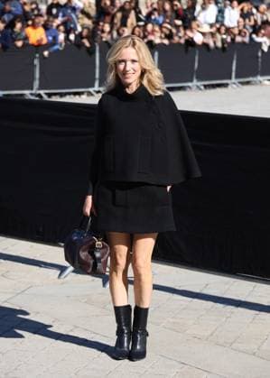 Léa Drucker arrives at the Louis Vuitton Collection Femme Prêt à Porter Printemps Eté 2026 fashion show as part of Paris Fashion Week PFW in the Cour Carrée du Louvre, Paris, France, on September 30, 2025 Denis Guignebourg Bestimage Arrivals at the Louis Vuitton fashion show as part of Spring Summer 2026 Paris Fashion Week held at The Louvre in Paris, France, on September 30, 2025 Paris France  Copyright: xDenisxGuignebourgx xBestimagexDenisxGuignebourgx xBestimagex