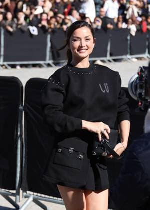 Ana de Armas arrives at the Louis Vuitton Collection Femme Prêt à Porter Printemps Eté 2026 show at the Paris Fashion Week PFW in the Cour Carrée du Louvre, Paris, France, on September 30, 2025 Denis Guignebourg Bestimage Arrivals at the Louis Vuitton fashion show as part of Spring Summer 2026 Paris Fashion Week held at The Louvre in Paris, France, on September 30, 2025 Paris France  Copyright: xDenisxGuignebourgx xBestimagexDenisxGuignebourgx xBestimagex