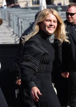 Zaho de Sagazan arrives at the Louis Vuitton Collection Femme Prêt à Porter Printemps Eté 2026 show at the Paris Fashion Week PFW in the Cour Carrée du Louvre, Paris, France, on September 30, 2025 Denis Guignebourg Bestimage Arrivals at the Louis Vuitton fashion show as part of Spring Summer 2026 Paris Fashion Week held at The Louvre in Paris, France, on September 30, 2025 Paris France  Copyright: xDenisxGuignebourgx xBestimagexDenisxGuignebourgx xBestimagex