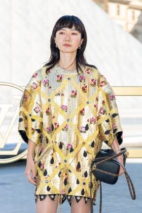 Bae Doona at the photocall of the Vuitton Fashion Show, Spring Summer 2026 Collection as part of Paris Fashion Week PFW in the Cour Carrée du Louvre, Paris, France, September 30th, 2025 Olivier Borde Bestimage Photocall of the Vuitton Fashion Show, Spring Summer 2026 Collection as part of Paris Fashion Week, France, September 30th, 2025 Paris France  Copyright: xOLIVIERxBORDEx xBESTIMAGExOLIVIERxBORDEx xBESTIMAGEx