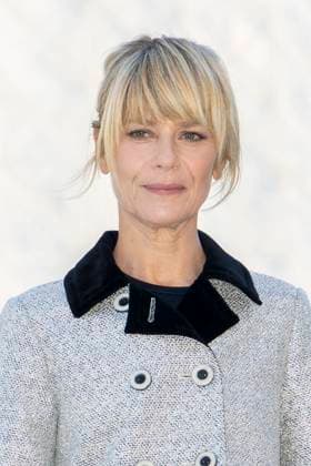Marina Foïs at the photocall of the Vuitton Fashion Show, Spring Summer 2026 Collection as part of Paris Fashion Week PFW in the Cour Carrée du Louvre, Paris, France, September 30th, 2025 Olivier Borde Bestimage Photocall of the Vuitton Fashion Show, Spring Summer 2026 Collection as part of Paris Fashion Week, France, September 30th, 2025 Paris France  Copyright: xOLIVIERxBORDEx xBESTIMAGExOLIVIERxBORDEx xBESTIMAGEx