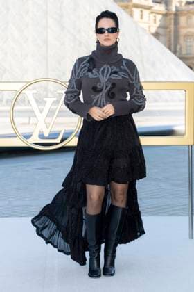 Noémie Merlant at the photocall of the Vuitton Fashion Show, Spring Summer 2026 Collection as part of Paris Fashion Week PFW in the Cour Carrée du Louvre, Paris, France, September 30th, 2025 Olivier Borde Bestimage Photocall of the Vuitton Fashion Show, Spring Summer 2026 Collection as part of Paris Fashion Week, France, September 30th, 2025 Paris France  Copyright: xOLIVIERxBORDEx xBESTIMAGExOLIVIERxBORDEx xBESTIMAGEx