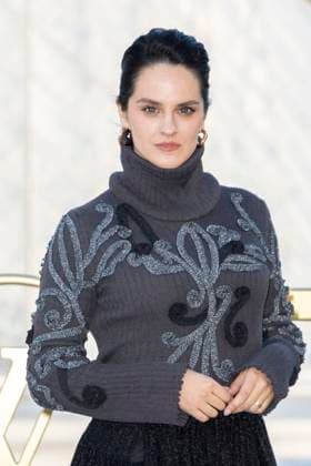 Noémie Merlant at the photocall of the Vuitton Fashion Show, Spring Summer 2026 Collection as part of Paris Fashion Week PFW in the Cour Carrée du Louvre, Paris, France, September 30th, 2025 Olivier Borde Bestimage Photocall of the Vuitton Fashion Show, Spring Summer 2026 Collection as part of Paris Fashion Week, France, September 30th, 2025 Paris France  Copyright: xOLIVIERxBORDEx xBESTIMAGExOLIVIERxBORDEx xBESTIMAGEx