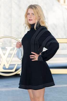 Zaho de Sagazan at the photocall of the Vuitton Fashion Show, Spring Summer 2026 Collection as part of Paris Fashion Week PFW in the Cour Carrée du Louvre, Paris, France, September 30th, 2025 Olivier Borde Bestimage Photocall of the Vuitton Fashion Show, Spring Summer 2026 Collection as part of Paris Fashion Week, France, September 30th, 2025 Paris France  Copyright: xOLIVIERxBORDEx xBESTIMAGExOLIVIERxBORDEx xBESTIMAGEx