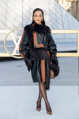 Amina Muaddi at the photocall of the Vuitton Fashion Show, Spring Summer 2026 Collection as part of Paris Fashion Week PFW in the Cour Carrée du Louvre, Paris, France, September 30th, 2025 Olivier Borde Bestimage Photocall of the Vuitton Fashion Show, Spring Summer 2026 Collection as part of Paris Fashion Week, France, September 30th, 2025 Paris France  Copyright: xOLIVIERxBORDEx xBESTIMAGExOLIVIERxBORDEx xBESTIMAGEx