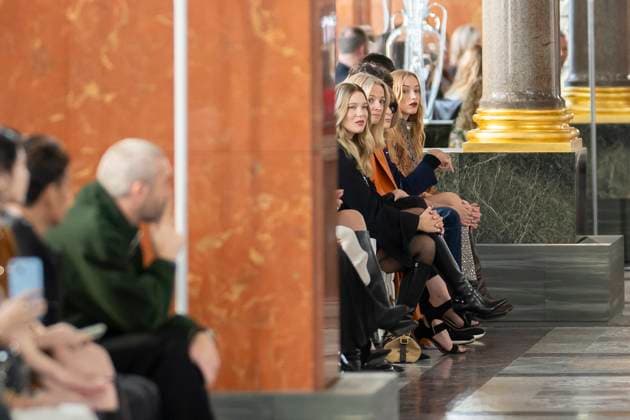PFW - Louis Vuitton Front Row Lea Seydoux, Delphine Arnault and Antoine Arnault Louis Vuitton fashion show for the Women Ready-to-wear Spring-Summer 2026 collection as part of the Paris Fashion Week, in Paris on September 30, 2025.Photo by Eliot Blondet ABACAPRESS.COM Paris France France  Copyright: xBlondetxEliot ABACAx