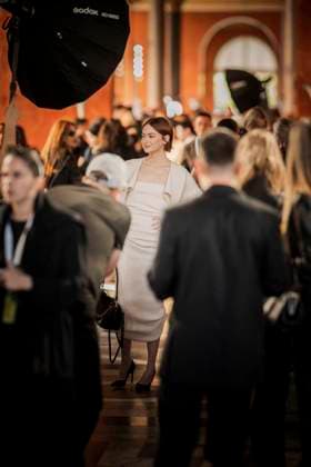 PFW - Louis Vuitton Front Row Emma Stone at the Louis Vuitton fashion show as part of Spring Summer 2026 Paris Fashion Week held at The Louvre on September 30, 2025 in Paris, France. Photo by Eliot Blondet ABACAPRESS.COM Paris France France  Copyright: xBlondetxEliot ABACAx