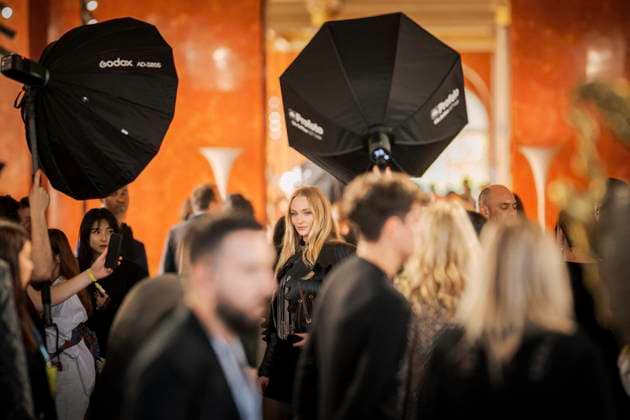 PFW - Louis Vuitton Front Row Sophie Turner at the Louis Vuitton fashion show as part of Spring Summer 2026 Paris Fashion Week held at The Louvre on September 30, 2025 in Paris, France. Photo by Eliot Blondet ABACAPRESS.COM Paris France  Copyright: xBlondetxEliot ABACAx