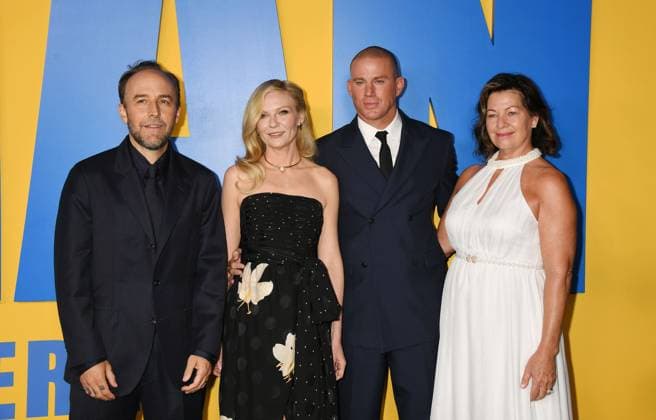 Los Angeles Premiere Of Paramount Pictures Roofman LOS ANGELES, CALIFORNIA - SEPTEMBER 29: (L-R) Derek Cianfrance, Kirsten Dunst, Channing Tatum and Leigh Moore attend the Los Angeles Premiere of Paramount Pictures Roofman at Paramount Theatre on September 29, 2025 in Los Angeles, California., Credit:Jeffrey Mayer Avalon United States, CA, Los Angeles, Paramount Theater at Paramount S  Copyright: xJeffreyxMayerx xAvalonx 1041905502