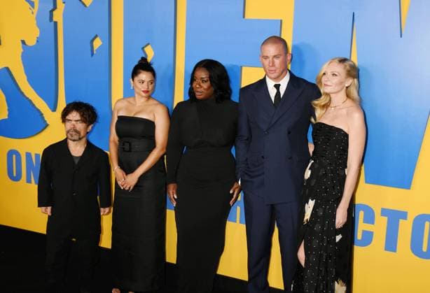 Los Angeles Premiere Of Paramount Pictures Roofman LOS ANGELES, CALIFORNIA - SEPTEMBER 29: (L-R) Peter Dinklage, Melonie Diaz, Uzo Aduba, Channing Tatum and Kirsten Dunst attend the Los Angeles Premiere of Paramount Pictures Roofman at Paramount Theatre on September 29, 2025 in Los Angeles, California., Credit:Jeffrey Mayer Avalon United States, CA, Los Angeles, Paramount Theater at Paramount S Copyright: xJeffreyxMayerx xAvalonx 1041905749