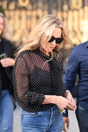 Kate Moss leaves the Ritz Paris Hotel on the sidelines of Paris Fashion Week PFW , in Paris, France, on September 30, 2025 Da Silva Perusseau Bestimage Kate Moss leaves the Ritz Paris Hotel on the sidelines of Paris Fashion Week PFW , in Paris, France, on September 30, 2025 Paris France  Copyright: xTizianoxDaxSilvax-xPierrexPerusseaux xBestimagexTizianoxDaxSilvax-xPierrexPerusseaux xBestimagex
