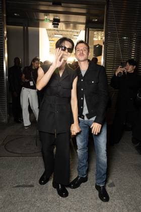 Wooyoung, Nicolas Di Felice direceur artistique de Courrèges au défilé Courrèges Collection Prêt à Porter Printemps Été 2026 lors de la Fashion Week de Paris PFW , le 30 septembre 2025 Jeremy MELLOUL Bestimage Celebrities at Courrèges Fashion Show Ready to Wear Collection Spring Summer 2026 during Paris Fashion Week on 30th, September, 2025  Copyright: xJeremyxMelloulx xBestimagexJeremyxMelloulx xBestimagex