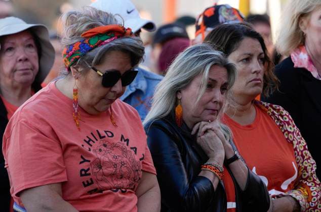 September 30, 2025, Ottawa, On, Canada: Woman are seen during ceremonies for the National Day for Truth and Reconciliation on Parliament Hill in Ottawa, Tuesday Sept. 30, 2025. Ottawa Canada  - ZUMAc35_ 20250930_zaf_c35_083 Copyright: xAdrianxWyldx