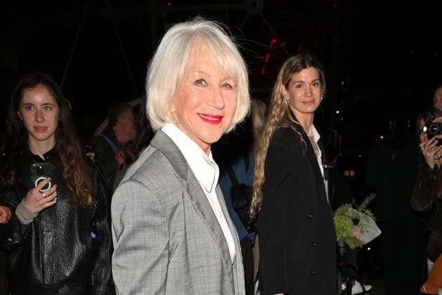 PFW Stella McCartney Outside Arrivals Helen Mirren arriving at Stella McCartney Show during Paris Fashion Week in Paris, France on September 30, 2025. Photo by Julien Reynaud APS-Medias ABACAPRESS.COM Paris France  Copyright: xReynaudxJulien APS-Medias ABACAx