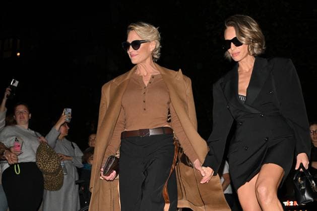 PFW Stella McCartney Outside Arrivals Robin Wright, Dylan Penn arriving at Stella McCartney Show during Paris Fashion Week in Paris, France on September 30, 2025. Photo by Julien Reynaud APS-Medias ABACAPRESS.COM Paris France  Copyright: xReynaudxJulien APS-Medias ABACAx