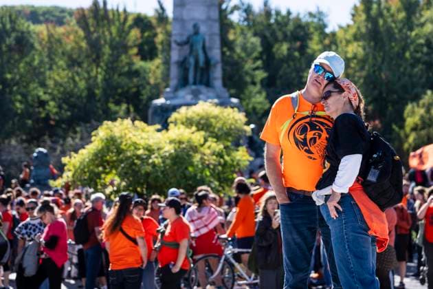 September 30, 2025, Montreal, Qc, Canada: Christophe and Laure Verhelst participate in National Day for Truth and Reconciliation, in Montreal on Tuesday, Sept. 30, 2025. Montreal Canada  - ZUMAc35_ 20250930_zaf_c35_069 Copyright: xChristopherxKatsarovx