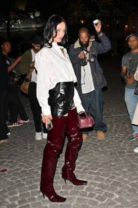 PFW Stella McCartney Outside Arrivals Guest arriving at Stella McCartney Show during Paris Fashion Week in Paris, France on September 30, 2025. Photo by Julien Reynaud APS-Medias ABACAPRESS.COM Paris France  Copyright: xReynaudxJulien APS-Medias ABACAx