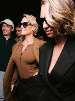 Robin Wright à larrivée du défilé Stella McCartney à paris le 30 septembre 2025 photographié par sam delpech Robin Wright At the arrival of the Stella McCartney show in Paris on September 30, 2025, photographed by Sam Delpech Paris France  Copyright: xSamxDelpechx xBestimagexSamxDelpechx xBestimagex