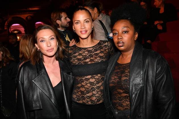 Laura Smet, Noémie Lenoir, guest Front row of the Etam Live Show 2025 J ETAM fashion show at the Palais Brongniart in Paris on September 30, 2025 Veeren Perusseau Bestimage Front row of the Etam Live Show 2025 J ETAM fashion show at the Palais Brongniart in Paris on September 30, 2025 Paris France  Copyright: xVeeren-Perusseau BestimagexVeeren-Perusseau Bestimagex