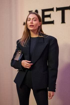 Heloise Agostinelli au photocall du défilé Etam Live Show 2025 J ETAM au Palais Brongniart à Paris le 30 septembre 2025 Veeren Perusseau Bestimage Photocall of the Etam Live Show 2025 JETAM fashion show at the Palais Brongniart in Paris on September 30, 2025 Paris France  Copyright: xVeeren-Perusseau BestimagexVeeren-Perusseau Bestimagex