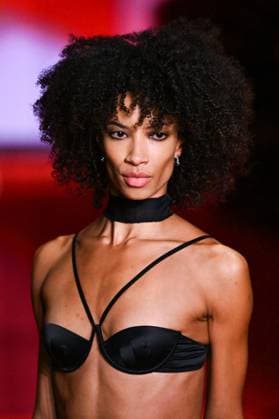 PFW Etam Runway A model walks the runway during the Etam Womenswear Spring Summer 2026 show as part of Paris Fashion Week in Paris, France on September 30, 2025. Photo by Aurore Marechal ABACAPRESS.COM Paris France  Copyright: xMarechalxAurore ABACAx