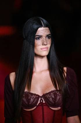 PFW Etam Runway A model walks the runway during the Etam Womenswear Spring Summer 2026 show as part of Paris Fashion Week in Paris, France on September 30, 2025. Photo by Aurore Marechal ABACAPRESS.COM Paris France  Copyright: xMarechalxAurore ABACAx