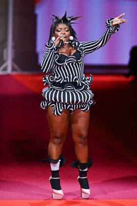 PFW Etam Runway Theodora performs on the runway during the Etam Womenswear Spring Summer 2026 show as part of Paris Fashion Week in Paris, France on September 30, 2025. Photo by Aurore Marechal ABACAPRESS.COM Paris France  Copyright: xMarechalxAurore ABACAx