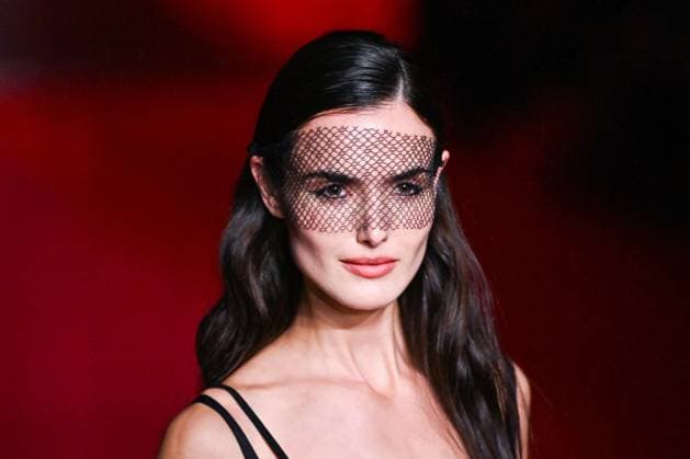 PFW Etam Runway A model walks the runway during the Etam Womenswear Spring Summer 2026 show as part of Paris Fashion Week in Paris, France on September 30, 2025. Photo by Aurore Marechal ABACAPRESS.COM Paris France  Copyright: xMarechalxAurore ABACAx