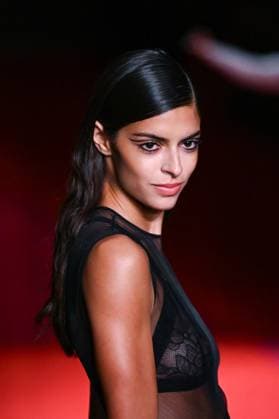 PFW Etam Runway A model walks the runway during the Etam Womenswear Spring Summer 2026 show as part of Paris Fashion Week in Paris, France on September 30, 2025. Photo by Aurore Marechal ABACAPRESS.COM Paris France  Copyright: xMarechalxAurore ABACAx