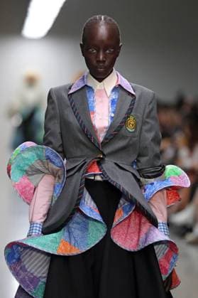 PFW - Anrealage Runway A model walks the runway during the Anrealage Womenswear Spring Summer 2026 show at Palais de Tokyo as part of Paris Fashion Week on September 30, 2025 in Paris, France. Photo by Alain-gil Gonzalze ABACAPRESS.COM Paris France  Copyright: xGonzalezxAlain-Gil ABACAx