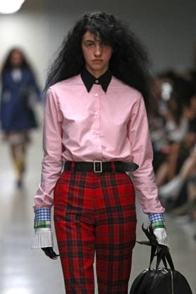 PFW - Anrealage Runway A model walks the runway during the Anrealage Womenswear Spring Summer 2026 show at Palais de Tokyo as part of Paris Fashion Week on September 30, 2025 in Paris, France. Photo by Alain-gil Gonzalze ABACAPRESS.COM Paris France  Copyright: xGonzalezxAlain-Gil ABACAx