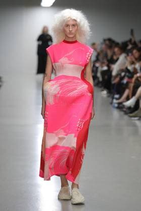 PFW - Anrealage Runway A model walks the runway during the Anrealage Womenswear Spring Summer 2026 show at Palais de Tokyo as part of Paris Fashion Week on September 30, 2025 in Paris, France. Photo by Alain-gil Gonzalze ABACAPRESS.COM Paris France  Copyright: xGonzalezxAlain-Gil ABACAx